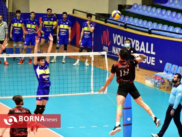 دیدار تیم های والیبال آذرباتری ارومیه و راه یاب ملل مریوان