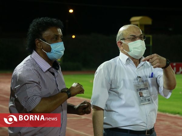 حاشیه دیدار تیم های فوتبال صنعت نفت و آلومینیوم