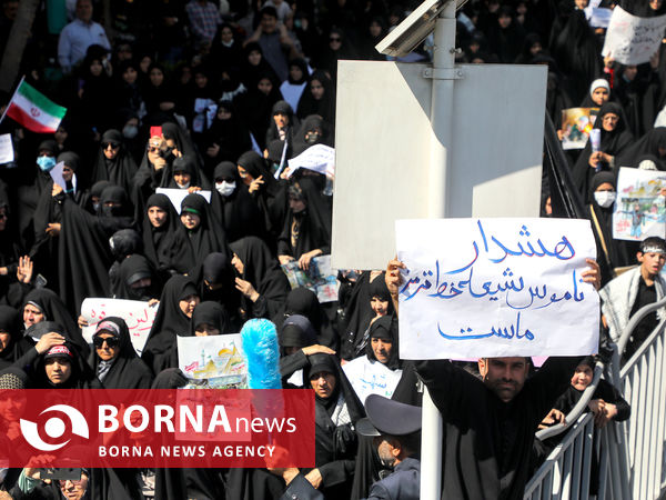 خروش مشهدی‌ها علیه اغتشاشگران همراه با تشییع شهدای امنیت