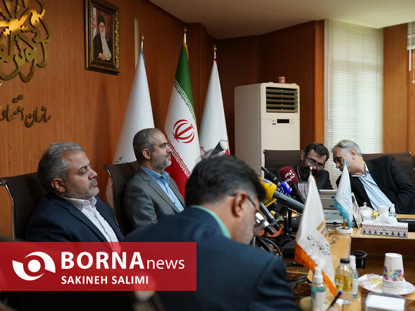 امضای تفاهم نامه همکاری مشترک سازمان اقتصادی کوثر و مرکز آمار ایران 