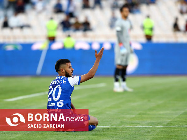 دیدار تیم های استقلال تهران - صنعت نفت آبادان