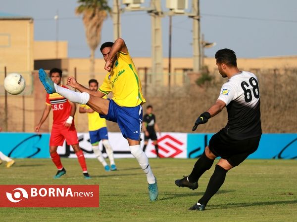 دیدار تیم های فوتبال صنعت نفت - فولاد