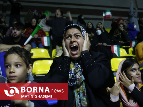 تماشای بازی ایران-امریکا در ورزشگاه شهید شیرودی