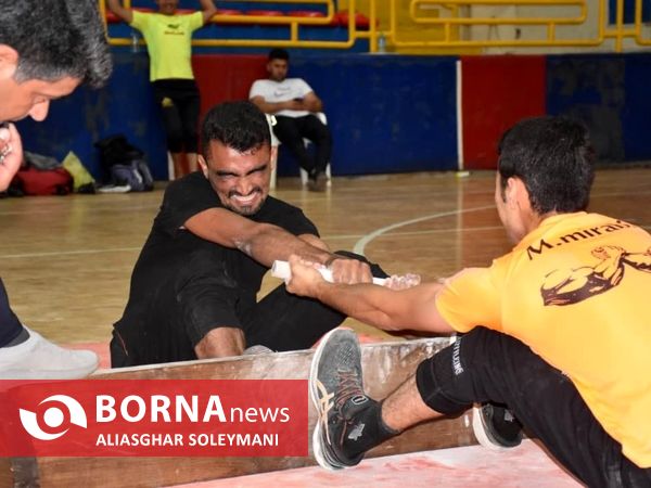 مسابقات چوب کشی در گرگان