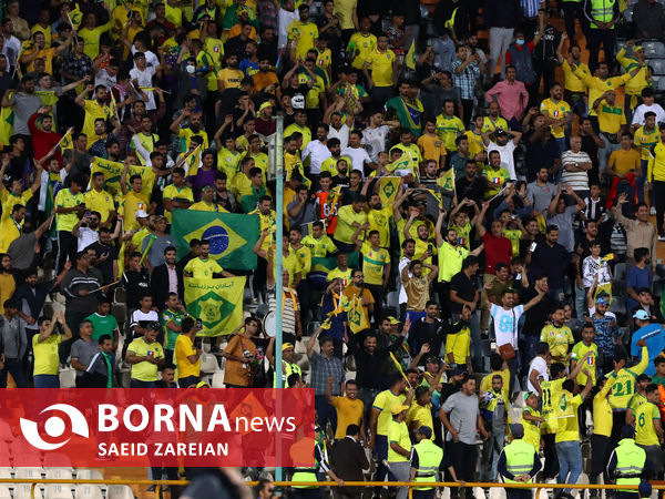 دیدار تیم های استقلال تهران - صنعت نفت آبادان