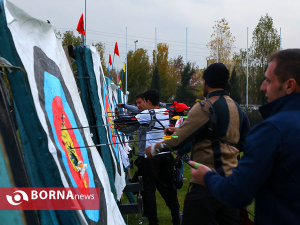 دیدار محمدرضا داورزنی معاون توسعه ورزش قهرمانی و حرفه‌ای وزارت ورزش و جوانان ار اردوی تیم ملی تیراندازی