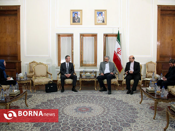 دریافت استوارنامه سفرای اسلوونی و کامبوج