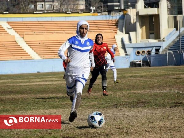 دیدار تیمهای فوتبال بانوان آذرخش تهرآن- ملوان بندر انزلی