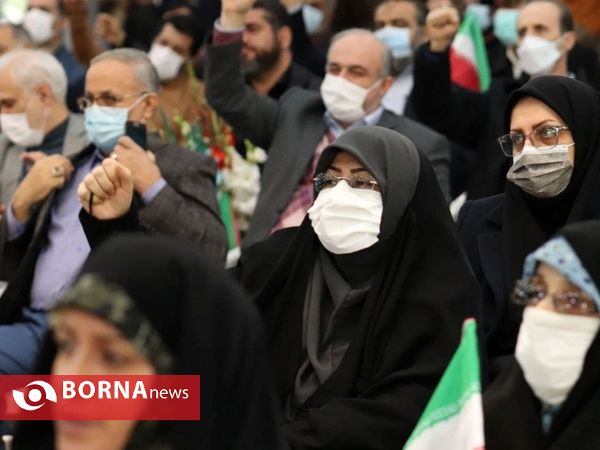 مراسم گلباران گلزار شهدای رشت به مناسبت آغاز دهه فجر