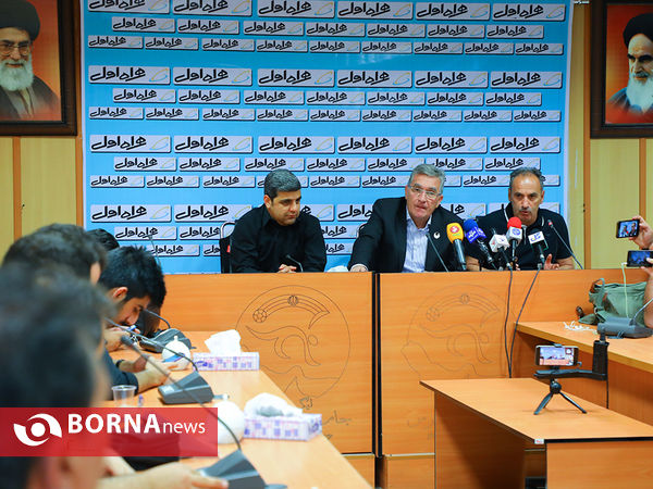 نشست خبری مربیان تیم های پرسپولیس و نساجی