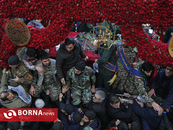 تشییع پیکر سردار شهید حاج قاسم سلیمانی در تهران - ٢