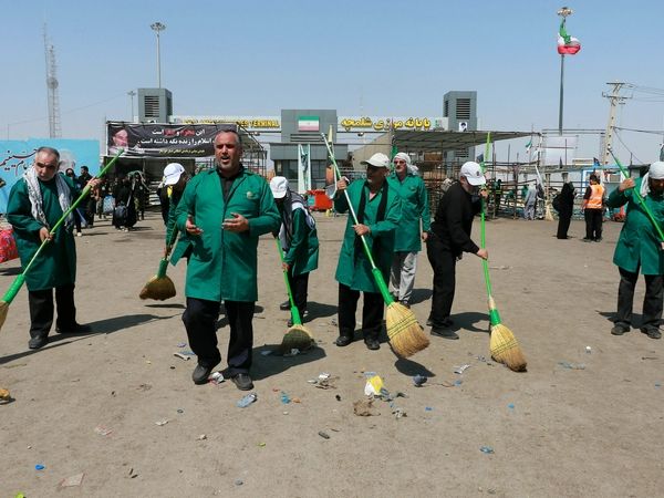 عبور زوار افغانستانی و پاکستانی از مرز شلمچه