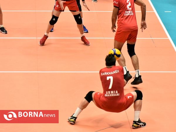 دیدار تیم های والیبال شهرداری ارومیه و آذرباتری ارومیه