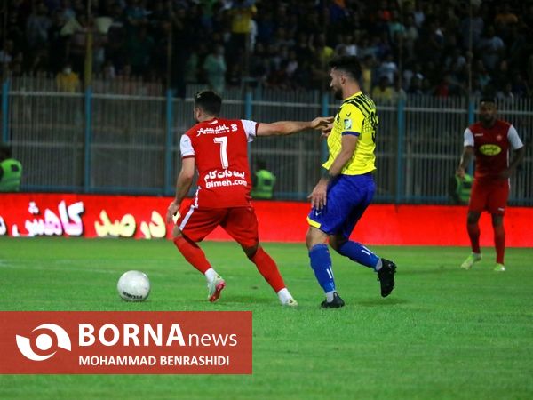 دیدار تیم های فوتبال نفت مسجدسلیمان - پرسپولیس