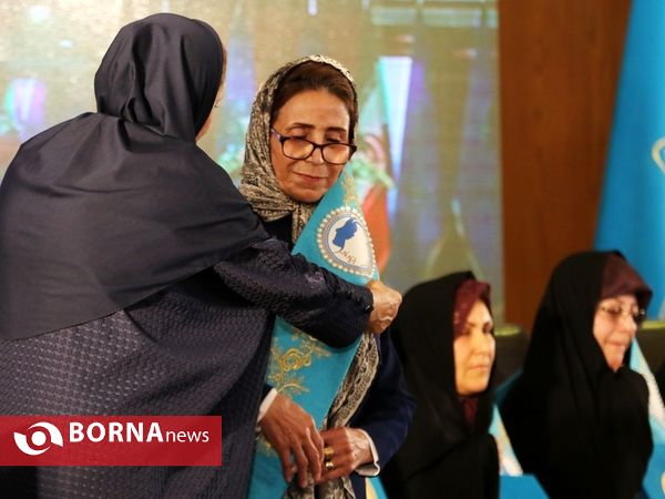 سومین آیین نکوداشت مادران نمونه شهر شیراز