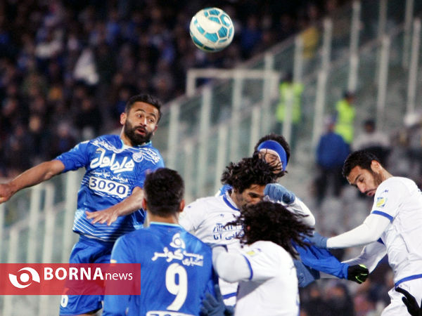 دیدار تیم های استقلال تهران - گسترش فولاد تبریز