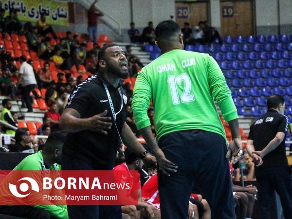 دیدار تیم های هندبال سپاهان - عمان کلاب