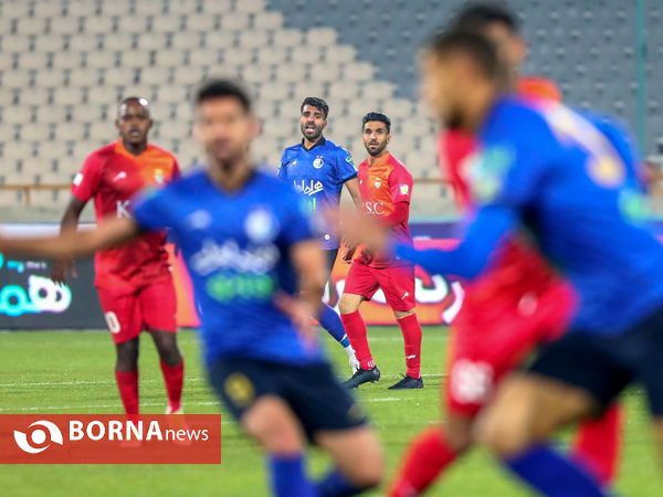 دیدار تیم های فوتبال استقلال - فولاد