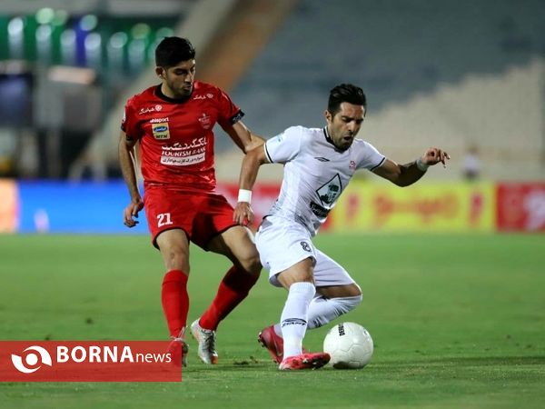 دیدار تیم های فوتبال پرسپولیس_ تراکتور