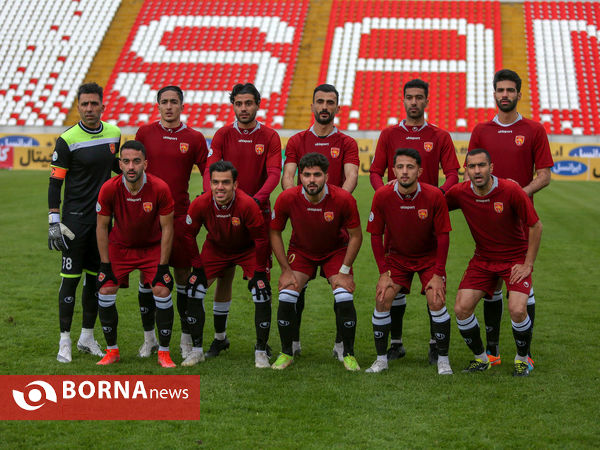 دیدار تیم های پدیده مشهد و مس رفسنجان