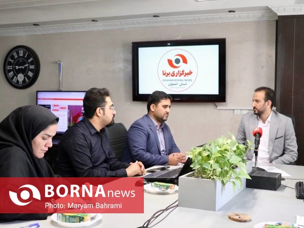 بازدید مدیرکل ورزش و جوانان استان اصفهان از خبرگزاری برنا به مناسبت روز خبرنگار 