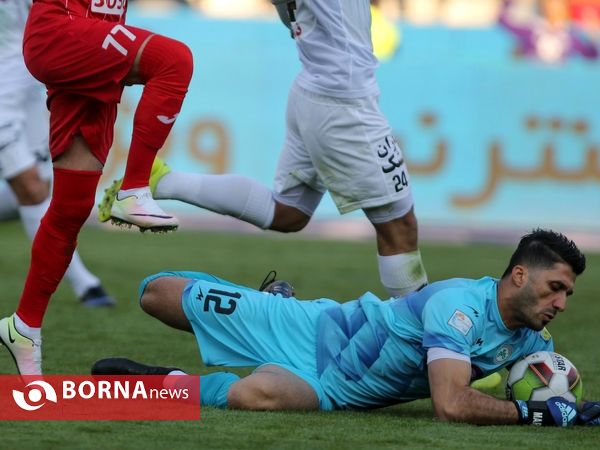 دیدار تیم های فوتبال پرسپولیس - ذوب آهن