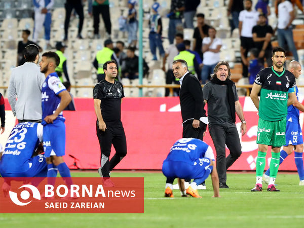 دیدار تیم های استقلال تهران - صنعت نفت آبادان