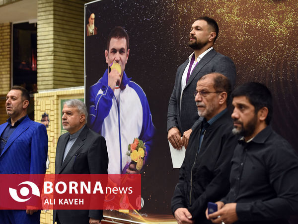 مراسم اهدای مدال طلای کمیل قاسمی