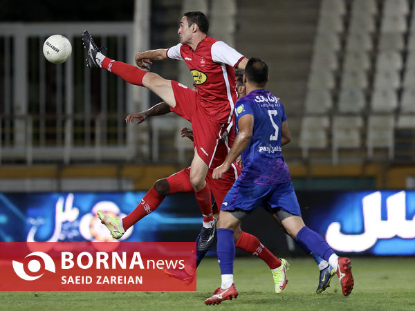 دیدار تیم های فوتبال هوادار - پرسپولیس