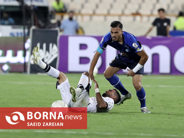 دیدار تیم های قوتبال استقلا ل۰ پیکان