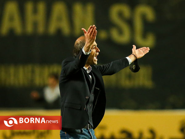 دیدار تیم‌های فوتبال فولاد مبارکه سپاهان و گل‌گهر سیرجان