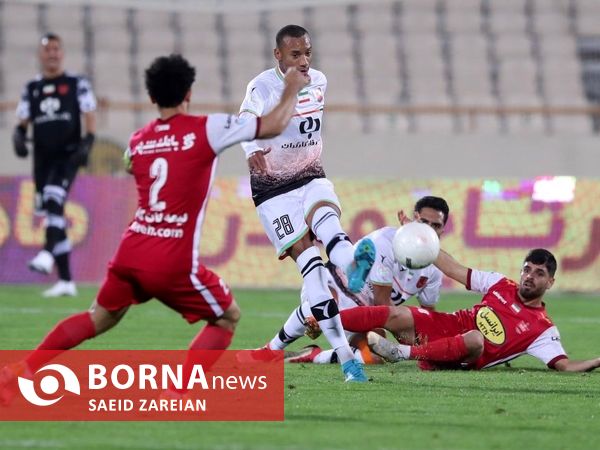 دیدار تیم های فوتبال پرسپولیس_ مس رفسنجان