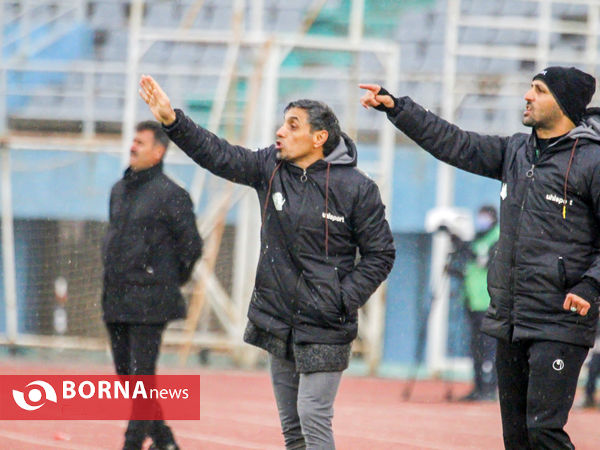 دیدار تیم های فوتبال آلومینیوم اراک - صنعت نفت آبادان