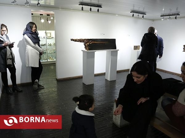 افتتاح نمایشگاه «اندر میانم پیچ پیچ»