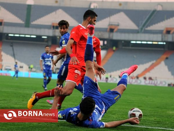 دیدار تیم های فوتبال پرسپولیس - استقلال خوزستان