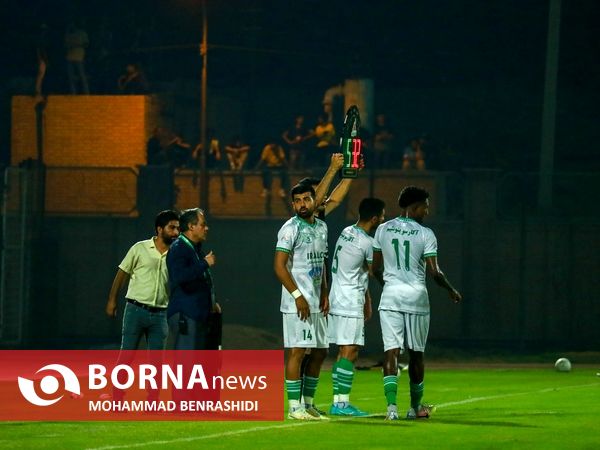 دیدار تیم های فوتبال صنعت نفت - آلومینیوم