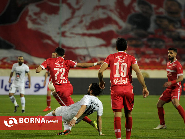 دیدار تیم های فوتبال پرسپولیس - ذوب آهن