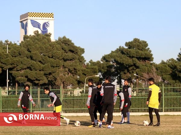 تمرینات نیم فوتبال سپیدرود رشت در تهران