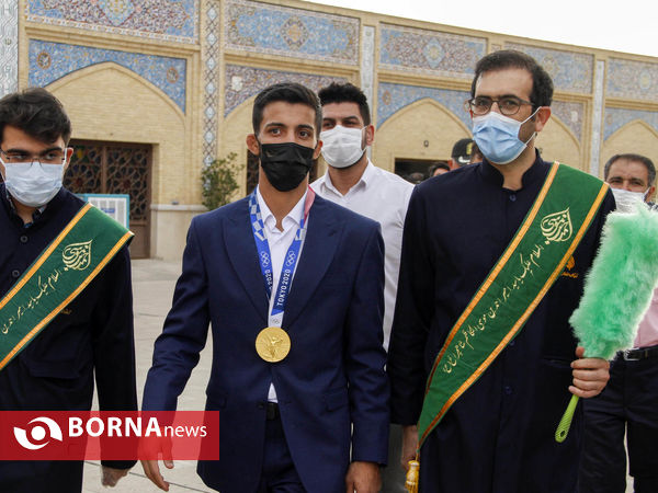 استقبال مردم از قهرمانان فرنگی کار شیرازی