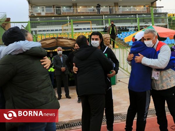 در حاشیه دیدار تیم های فوتبال صنعت نفت - آلومینیوم