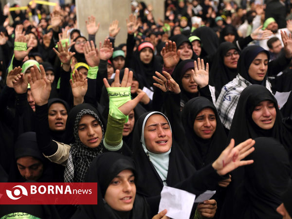 دیدار دانش آموزان و دانشجویان با مقام معظم رهبری