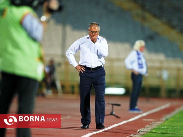 دیدار تیم های فوتبال استقلال- پیکان