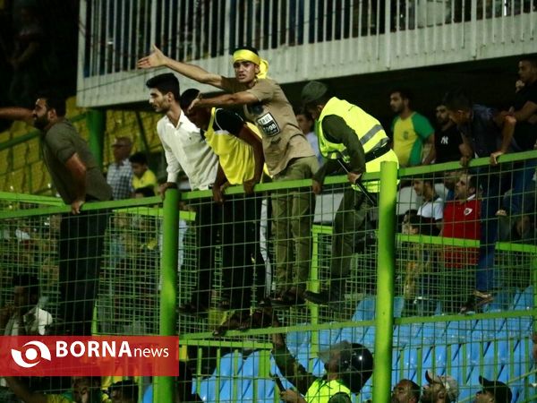 حواشی صنعت نفت آبادان - پیکان تهران