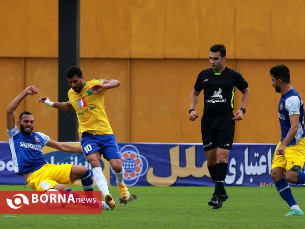دیدار تیم های فوتبال صنعت نفت - شمس آذر قزوین