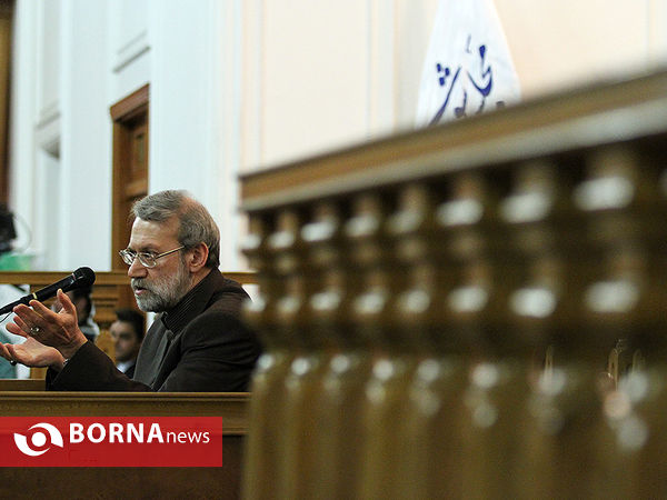 نشست خبری رئیس مجلس شورای اسلامی