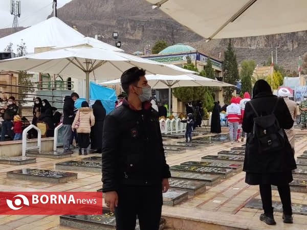 حال و هوای گلزار شهدا شهر کرمان