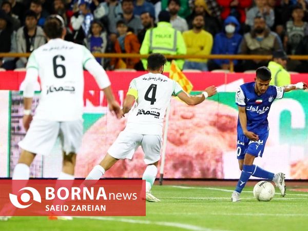 دیدار تیم های استقلال تهران - ذوب آهن اصفهان