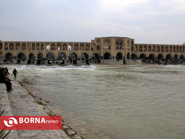 زاینده رود در بهار