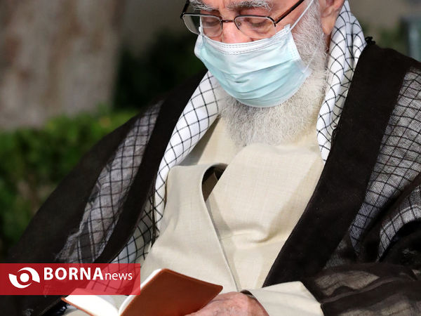 قرائت نماز رهبر انقلاب بر پیکر آیت‌الله حسن‌زاده آملی