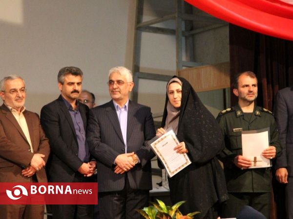 تجلیل از معلمان نمونه شهرستان لاهیجان
